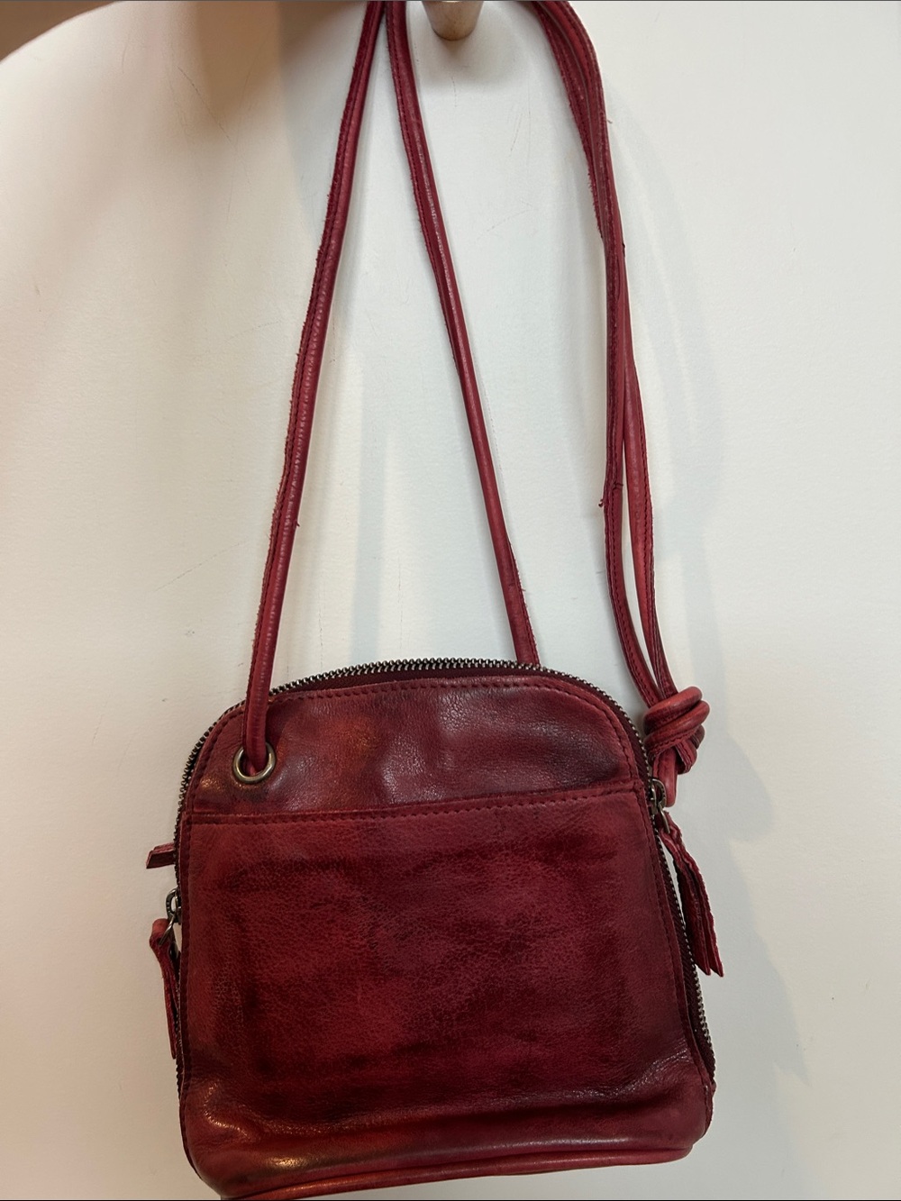 Compact Red Leather Crossbody Bag - Classic Everyday Style